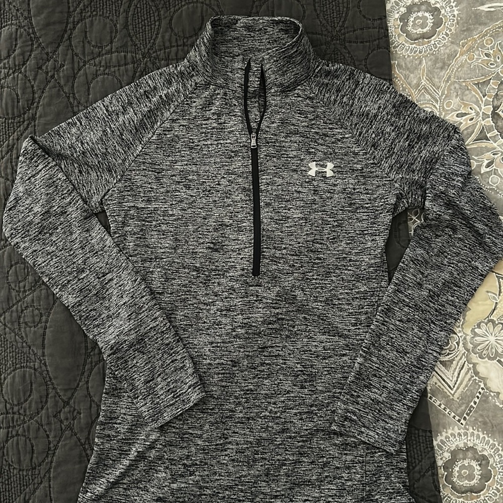 Under Armour Women’s half zip, small